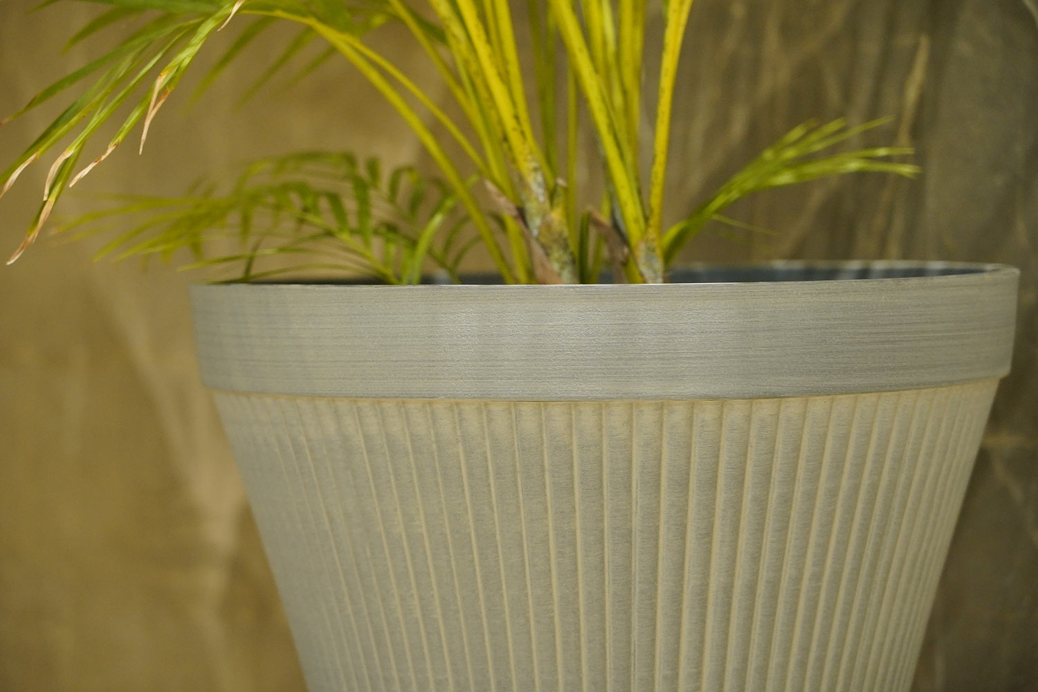 Pleated Round Planter